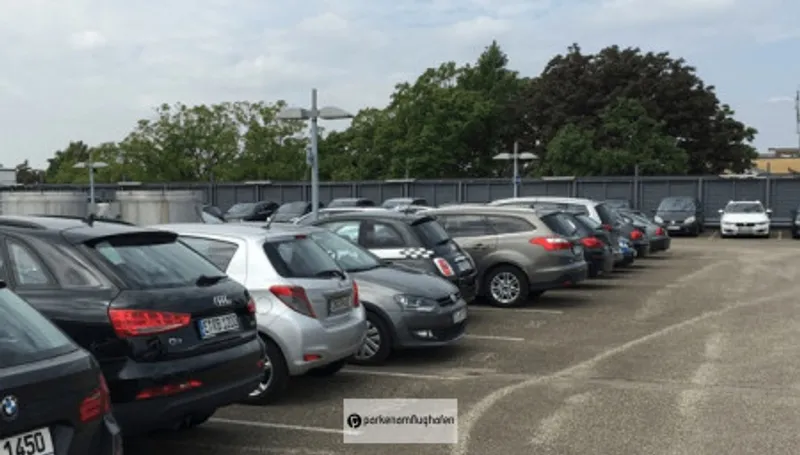 Relaxpark Parkende Fahrzeuge