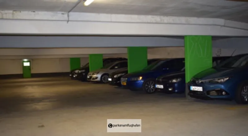 Geparkte Autos Blitz-Parkservice