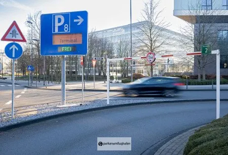 Flughafen Düsseldorf Parken P8 Adresse parken-duesseldorfflughafen.de